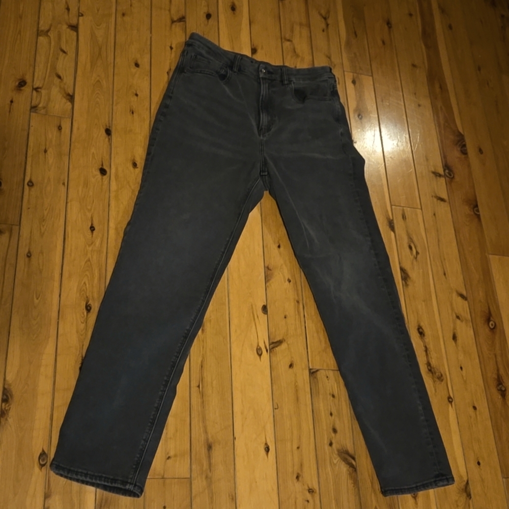 American Eagle Curvy Mom Jeans